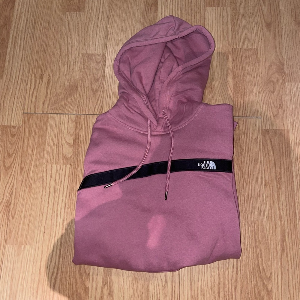 NWOT north face hoodie